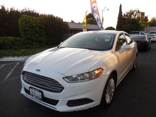 2013 Ford Fusion Hybrid SE