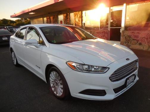 2013 Ford Fusion Hybrid SE