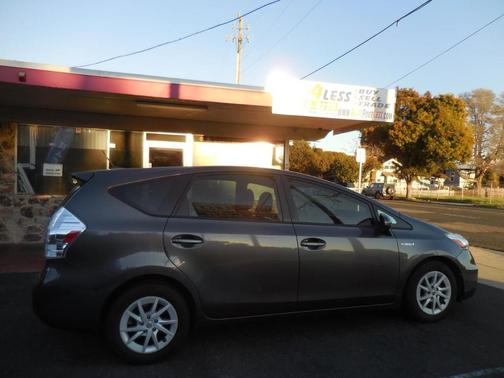 2014 Toyota Prius v Three