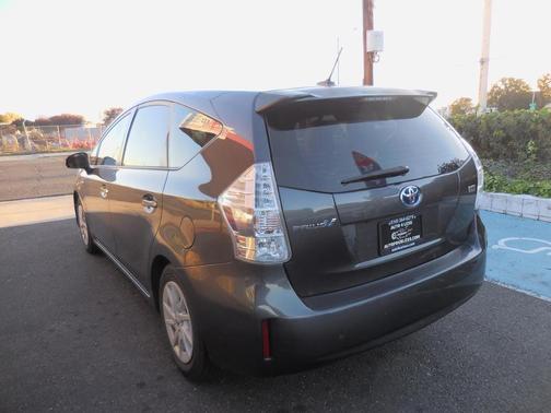 2014 Toyota Prius v Three