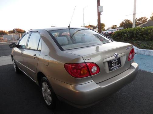 2004 Toyota Corolla LE
