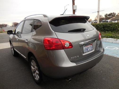 2011 Nissan Rogue SV