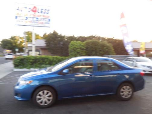 2010 Toyota Corolla LE