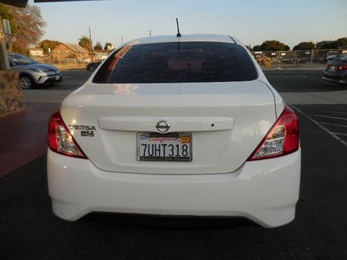 2016 Nissan Versa 1.6 S