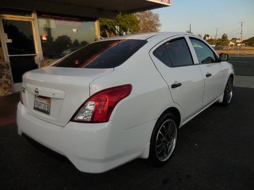 2016 Nissan Versa 1.6 S