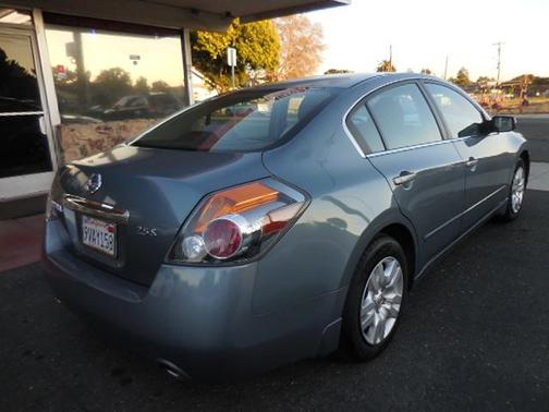 2010 Nissan Altima 2.5 S
