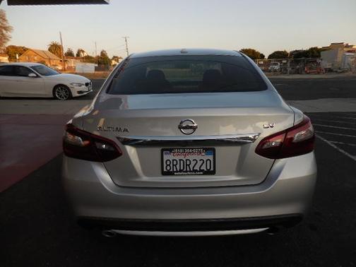 2018 Nissan Altima SV