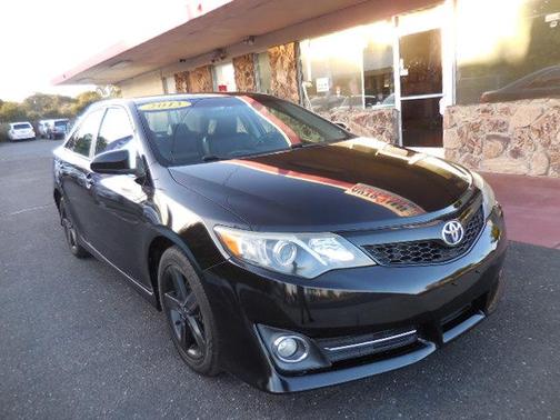 Black 2013 Toyota Camry SE