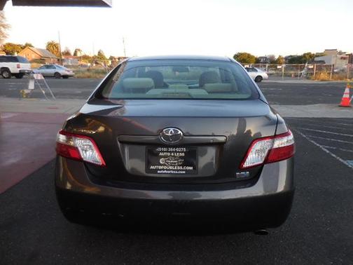 Gray 2009 Toyota Camry Hybrid
