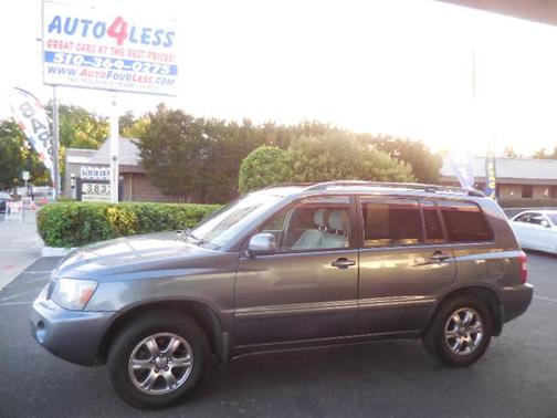 Blue 2005 Toyota Highlander