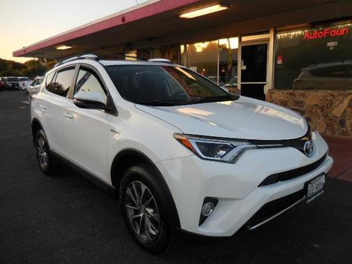 2016 Toyota RAV4 Hybrid XLE