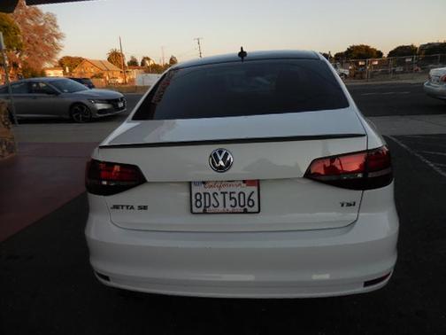 2018 Volkswagen Jetta 1.8T SE Sport