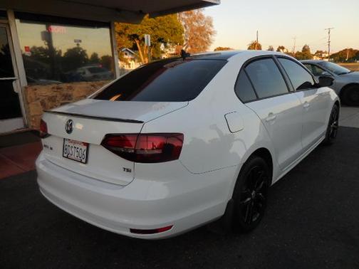 2018 Volkswagen Jetta 1.8T SE Sport