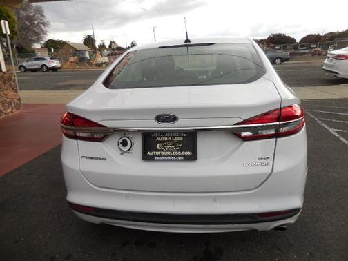 2017 Ford Fusion Hybrid SE