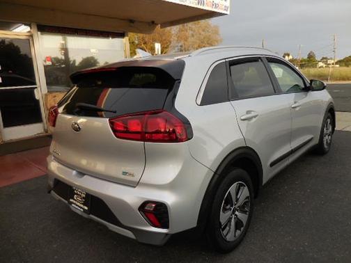 2020 Kia Niro LX