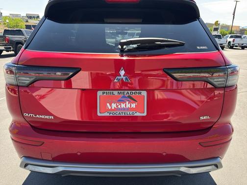 Red 2025 Mitsubishi Outlander SEL S-AWC