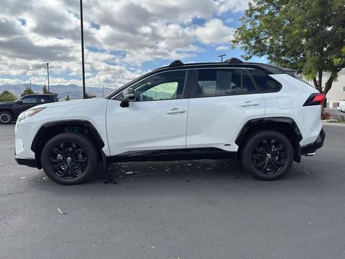 2024 Toyota RAV4 Hybrid SE