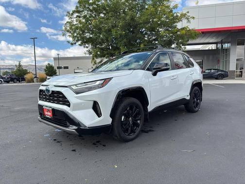 2024 Toyota RAV4 Hybrid SE