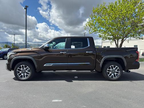2025 Toyota Tundra Hybrid 1794 Edition