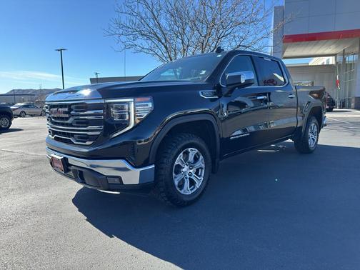 2024 GMC Sierra 1500 SLT
