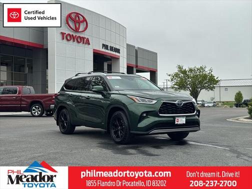 2023 Toyota Highlander Hybrid Platinum