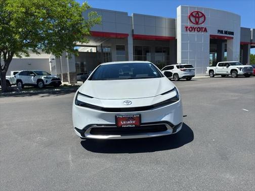 2025 Toyota Prius L