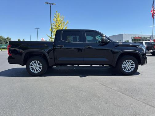 Midnight Black Metallic 2022 Toyota Tundra SR5