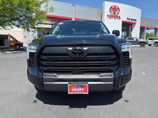 Midnight Black Metallic 2022 Toyota Tundra SR5