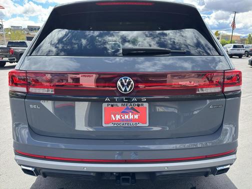 Pure Gray 2024 Volkswagen Atlas 2.0T SEL