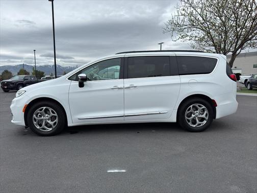 2023 Chrysler Pacifica Limited