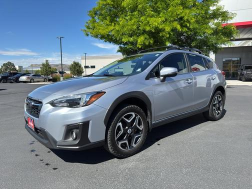 Ice Silver Metallic 2018 Subaru Crosstrek 2.0i Limited