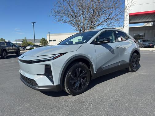 Cement 2026 Toyota C-HR SE