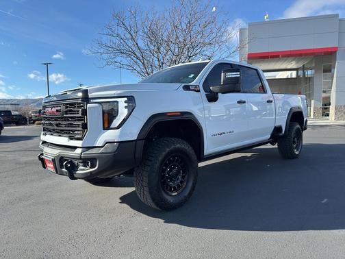 2024 GMC Sierra 2500 AT4X