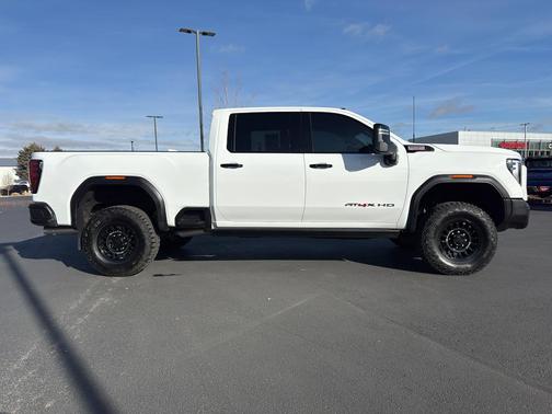 2024 GMC Sierra 2500 AT4X