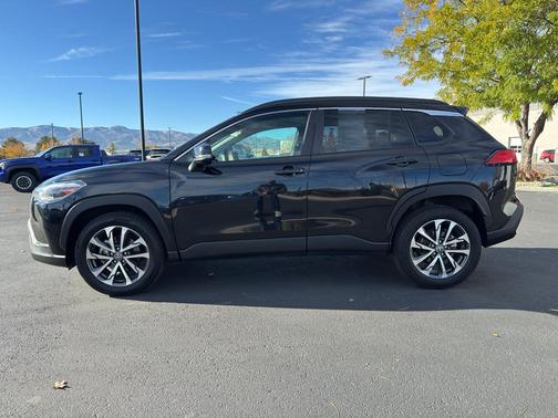 2023 Toyota Corolla Cross XLE