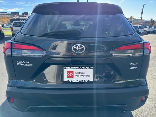 2023 Toyota Corolla Cross XLE