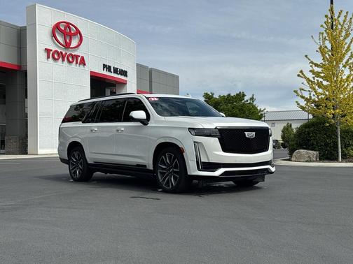 Crystal White Tricoat 2022 Cadillac Escalade ESV Sport Platinum