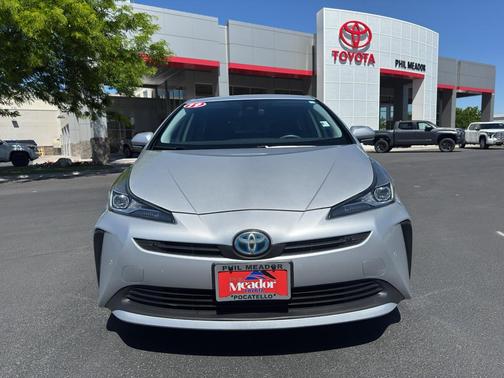Classic Silver Metallic 2019 Toyota Prius LE