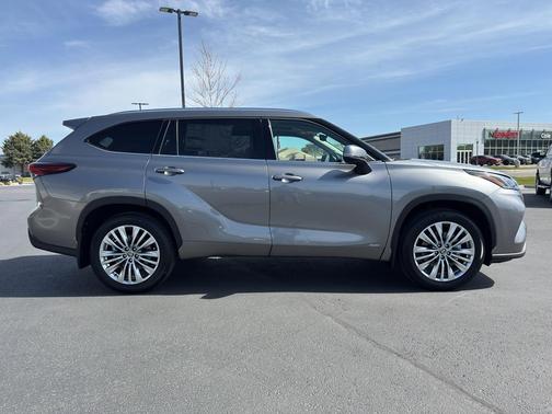 Heavy Metal 2026 Toyota Highlander Hybrid Platinum