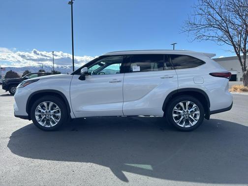 2026 Toyota Highlander Hybrid Limited