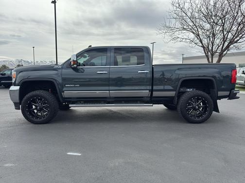 2017 GMC Sierra 2500 SLT