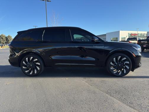 2024 Lincoln Nautilus Reserve