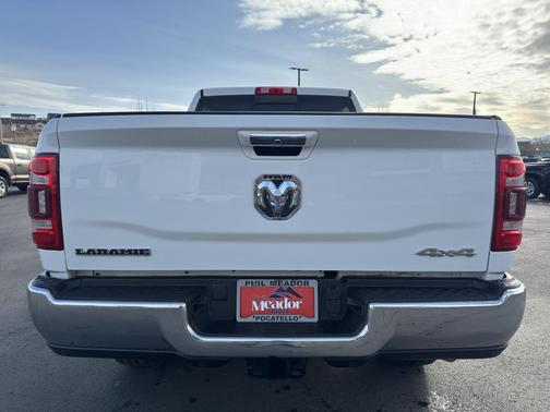 2022 RAM 2500 Laramie Crew Cab 4x4 6'4' Box