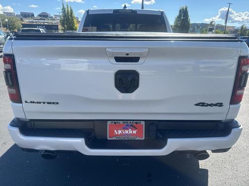 Ivory White Tri-Coat Pearlcoat 2022 RAM 1500 Limited