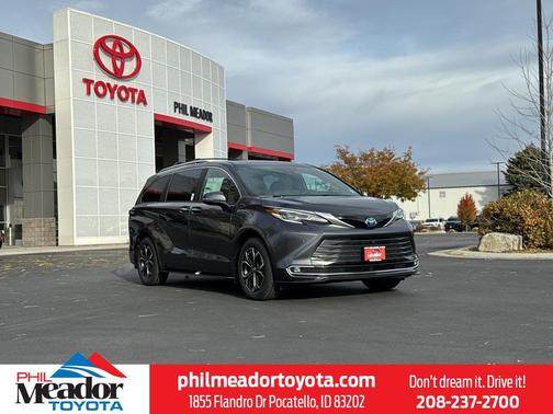 2025 Toyota Sienna Platinum