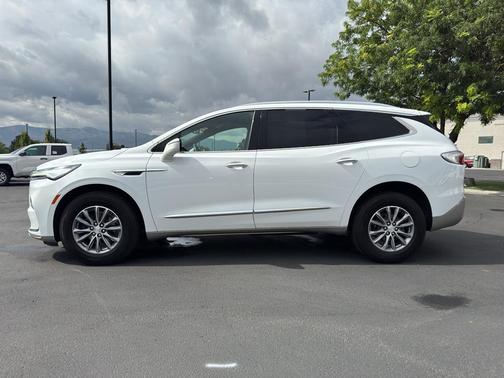2022 Buick Enclave AWD Essence