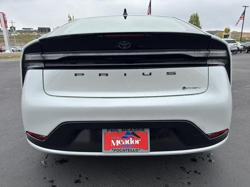Wind Chill Pearl 2026 Toyota Prius Plug-In Hybrid XSE