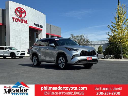 Celestial Silver Metallic 2023 Toyota Highlander Hybrid Limited