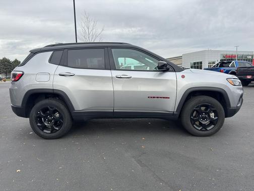2023 Jeep Compass Trailhawk