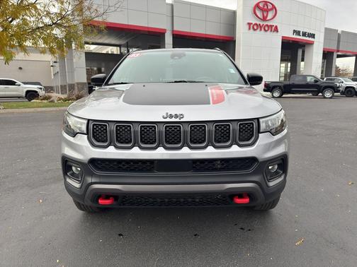 2023 Jeep Compass Trailhawk